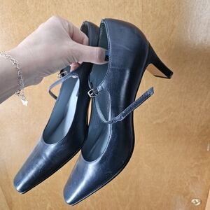 Etienne Aigner Black Mary Jane Pointed-Toe Pumps